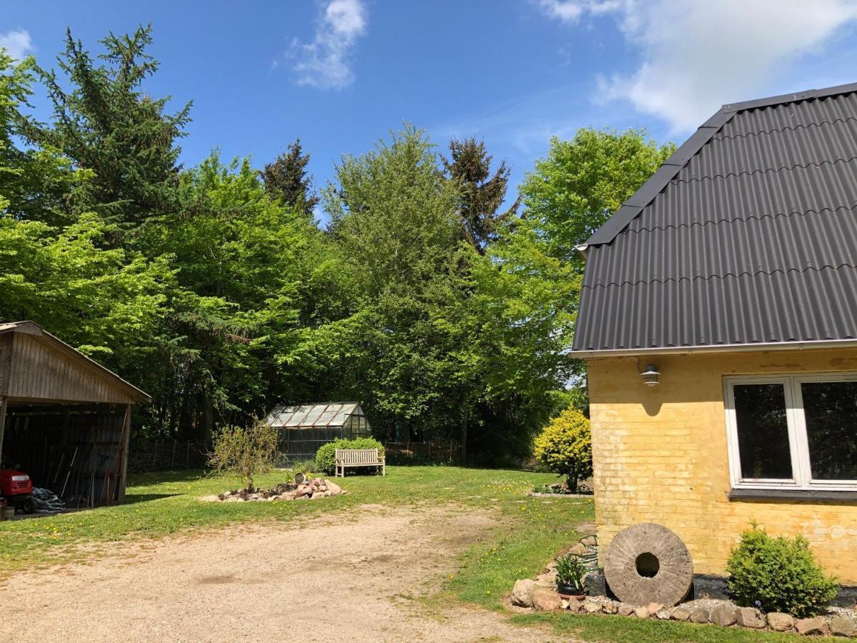 Skovfogedhuset Abildskov (Broby) Buitenkant foto